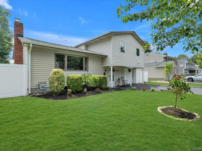 18 Catherwood Crescent, Melville, NY, 11747
