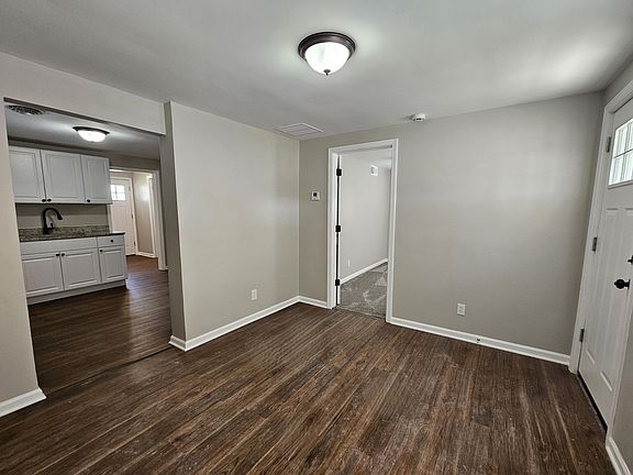 4th image of 501 Don Hovey Dr