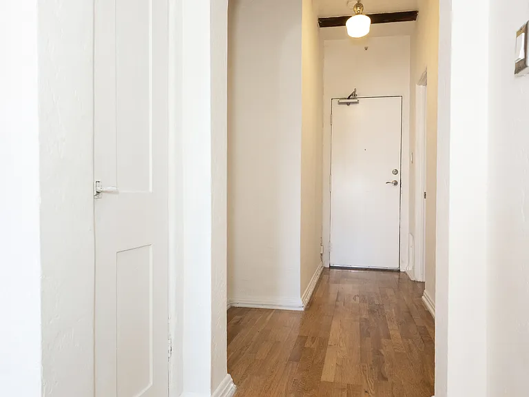 Franklin Place Lofts — Photo 22
