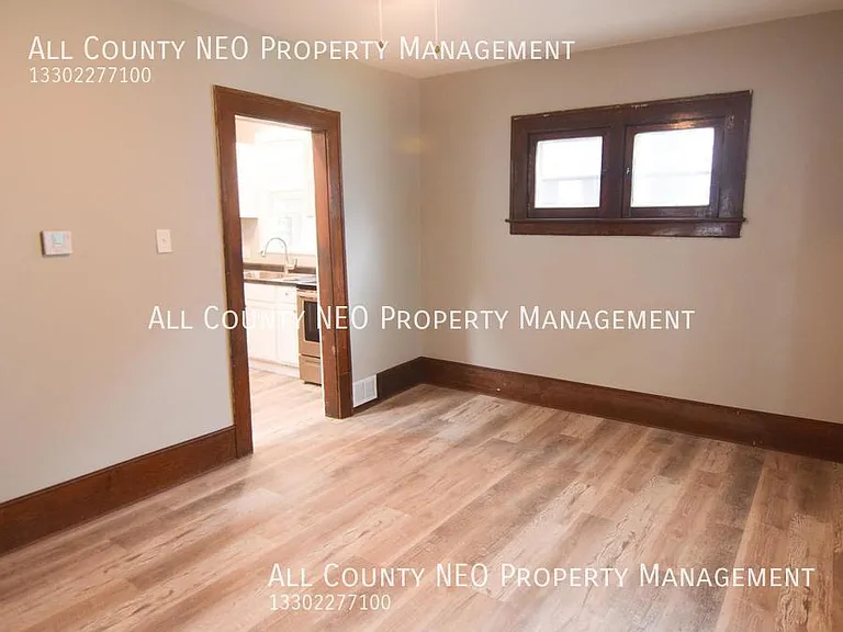 73 Belvidere Way — Photo 12