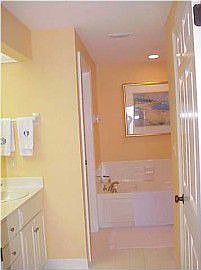 4th image of 4643 Southwinds Dr