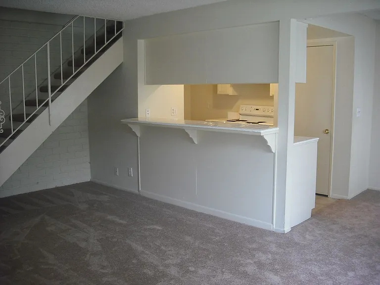 2622 Yardarm Ave — Photo 3