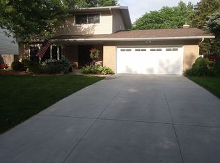 2204 Edgewood Ave SE, Grand Rapids, MI 49546