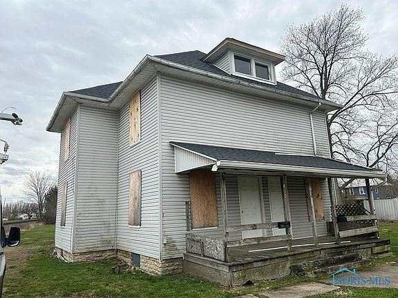 3rd image of 627 Hopley Ave