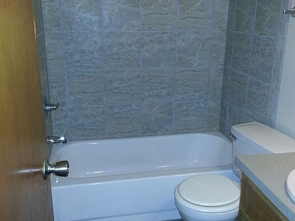 3rd image of 10 Stevens Dr #B