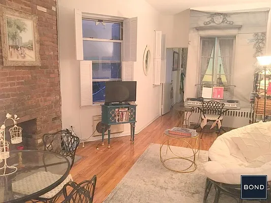 Rented by Bond New York | media 11