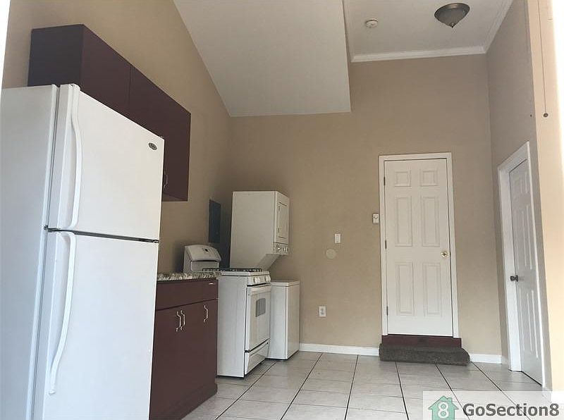 1st image of 115 Lindo Ln #B