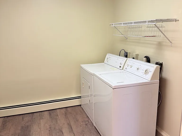 326 Clark St #1 — Photo 8