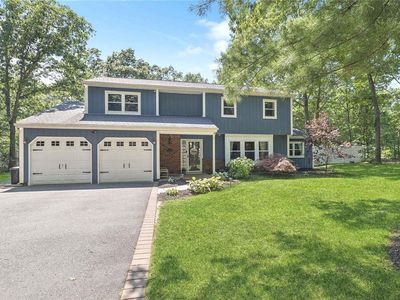 10 Ramblewood Road, Ridge, NY, 11961