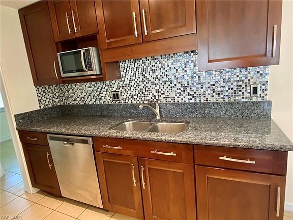 4th image of 1018 Wyomi Dr
