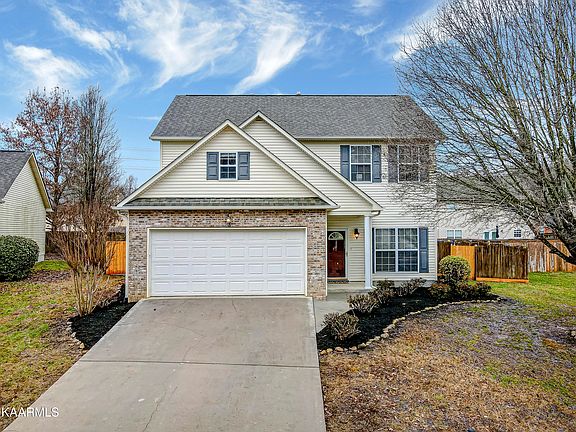 2nd image of 721 Drakewood Ln