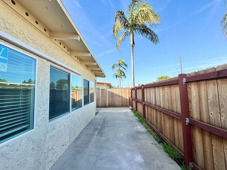 Trask Apartments — Photo 9