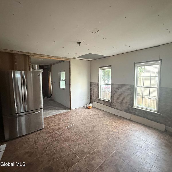 2nd image of 18 Walnut Street