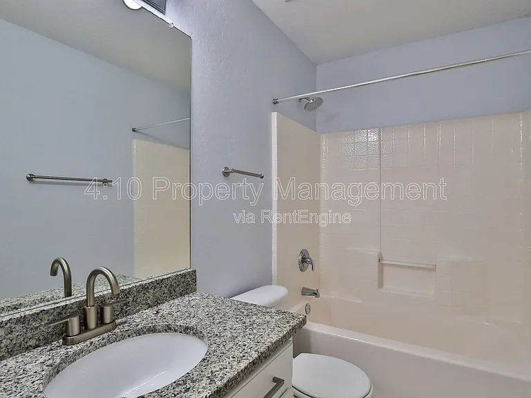 15606 N 33rd Pl — Photo 14