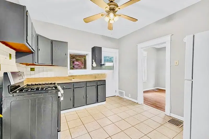 2 bed, 756 sqft, $1,400 — Photo 4