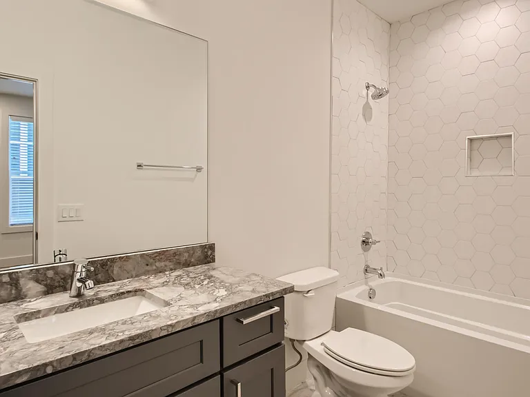 411 Serenity Ln — Photo 24