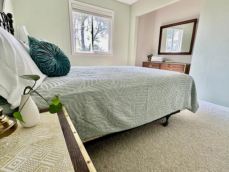 611 Fairmont Ct — Photo 8