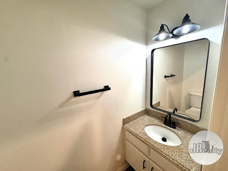 Village Townhomes — Photo 19