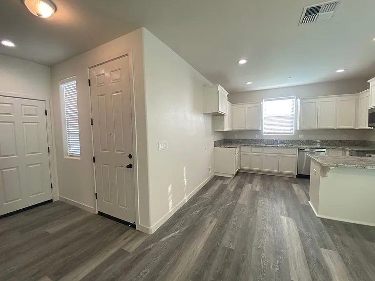 6782 Jujube Ln — Photo 4