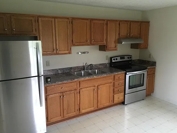 12665 Back Creek Valley Rd — Photo 2