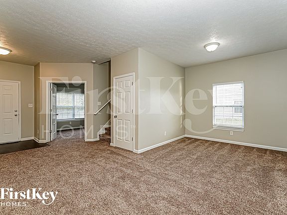 2nd image of 2797 Bluewood Way