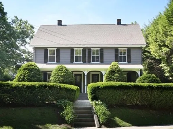 66 Mill St #68, Newton, MA 02459