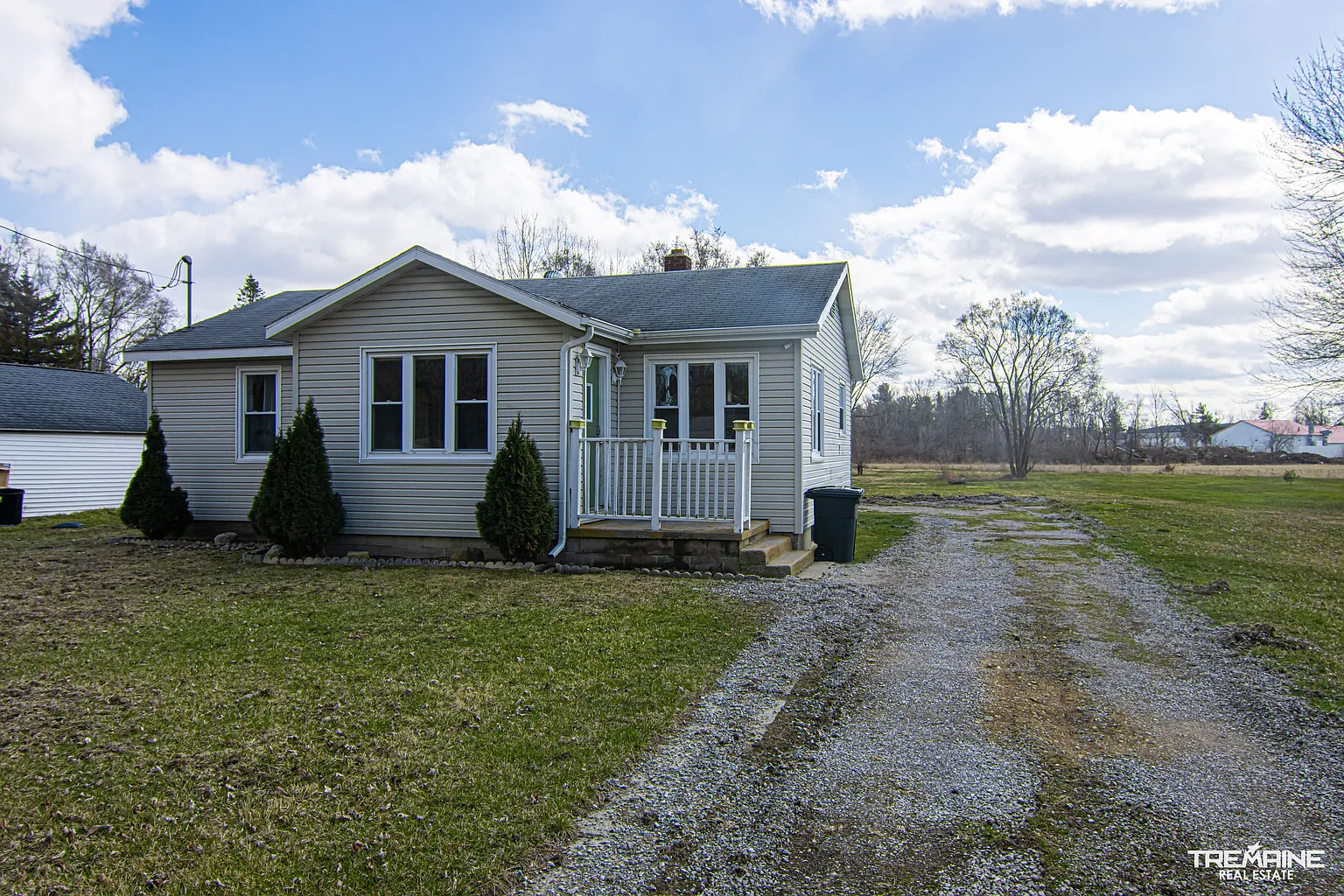 8910 Canada Rd photo 1