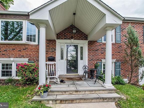 3rd image of 402 Camelot Dr