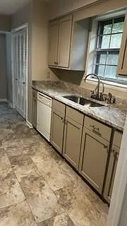 3 bed, 2.0 bath, 1774 sqft, $1,695 — Photo 2