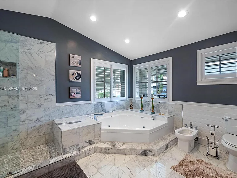 15941 NW 83rd Ave — Photo 31