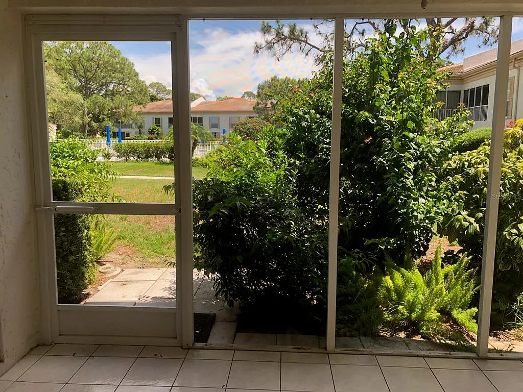 2 bed, 2.0 bath, 1127 sqft, $3,800 — Photo 3