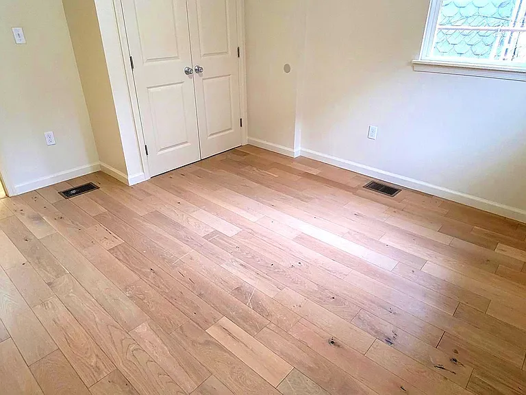 1219 W Silver St #1 — Photo 13