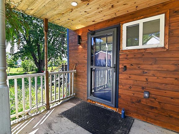 4th image of 139 Jones St