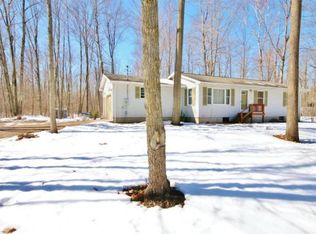 2867 E Degeer Ct, Midland, MI 48642