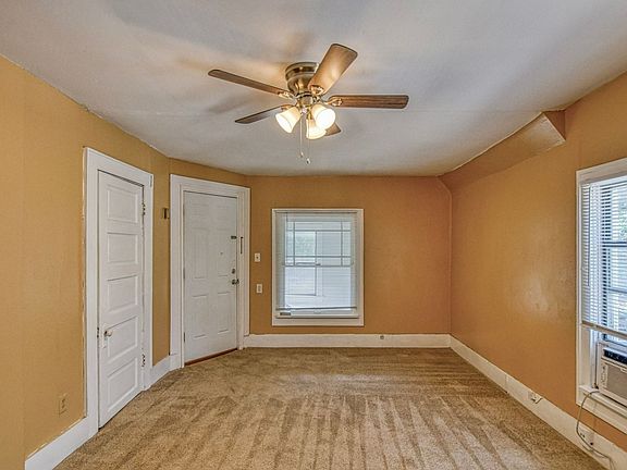 2nd image of 464 College Ave APT 3