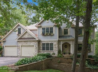 617 Crosswind Ln, Lindenhurst, IL 60046