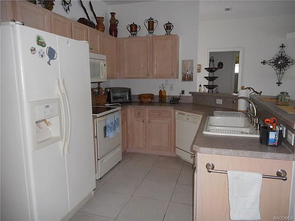 4th image of 2410 N Brentwood Cir