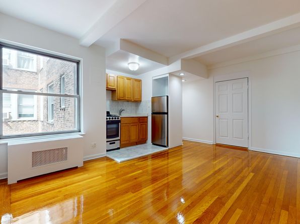 301 E 38th St #15C**