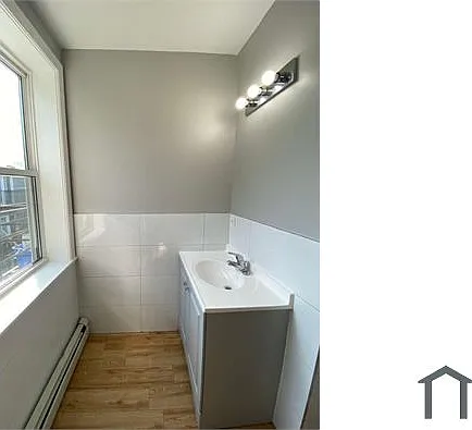 114 Maple St #3L — Photo 9