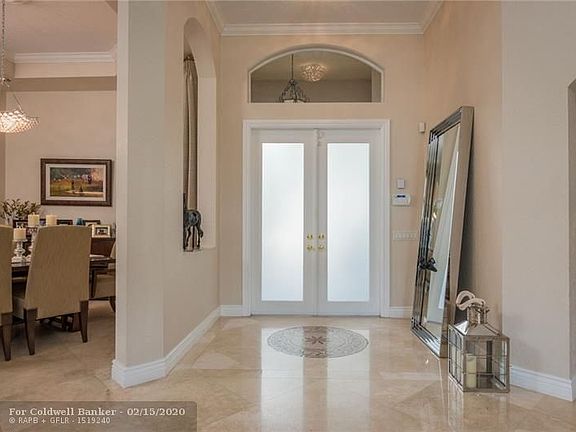 4th image of 1428 Victoria Isle Dr