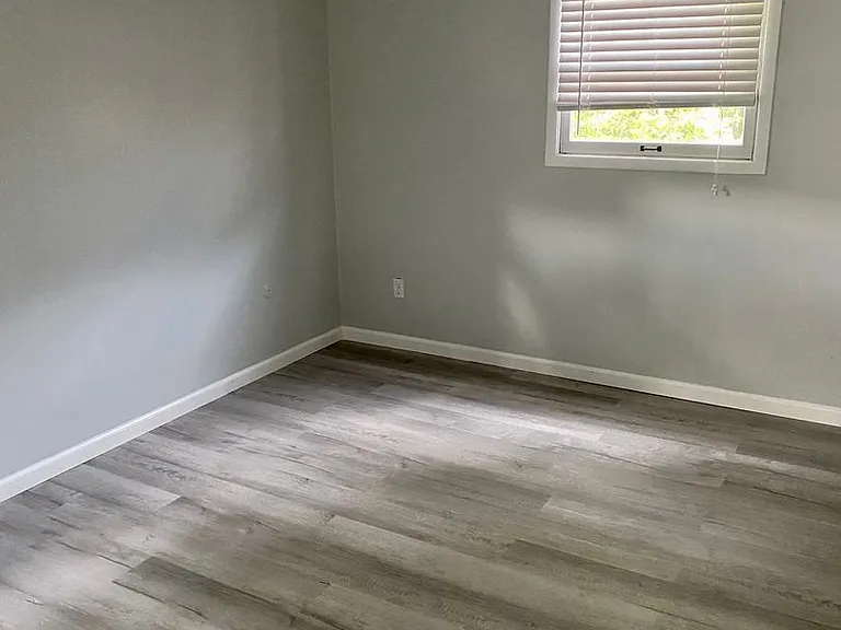 55 W Starr Ave — Photo 20