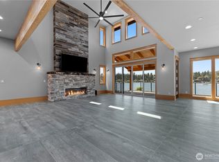 1024 184th Avenue Ct E, Lake Tapps, WA