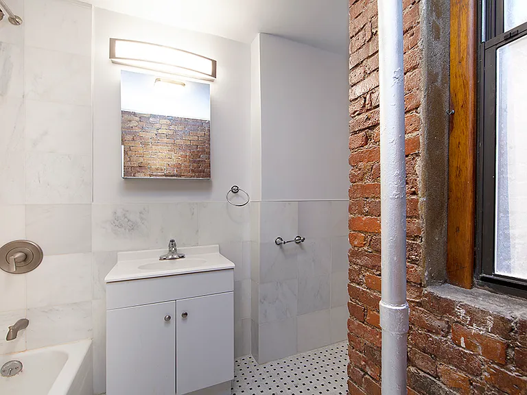 40 Clinton St #1D — Photo 5