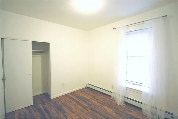 Rented by R New York | media 21