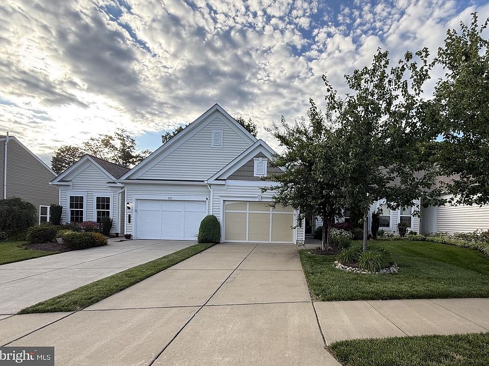 1st image of 213 Long Point Dr