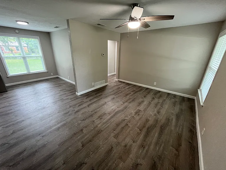 10608 Cayuga Dr — Photo 5