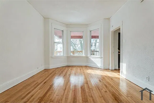 3 bed, $1,500 — Photo 3