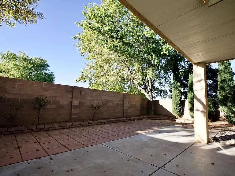 7436 Peregrine Rd NE — Photo 15