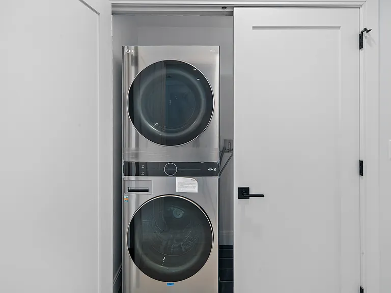 21 Woodbine St #21 — Photo 25