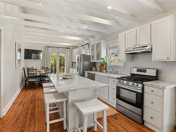 5th image of 4834 Perrier St